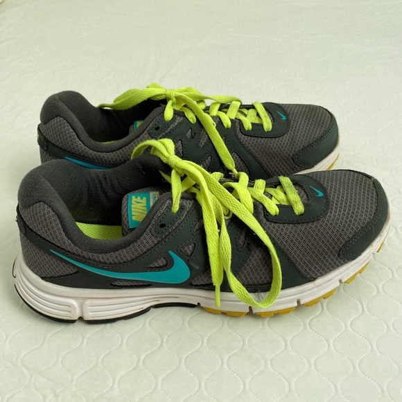 Nike women’s Revolution 2 gray and turquoise running sneakers - Picture 6 of 8